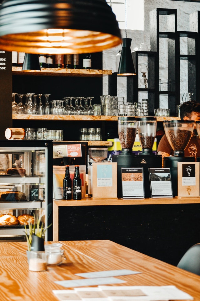 Coffee shop counter 