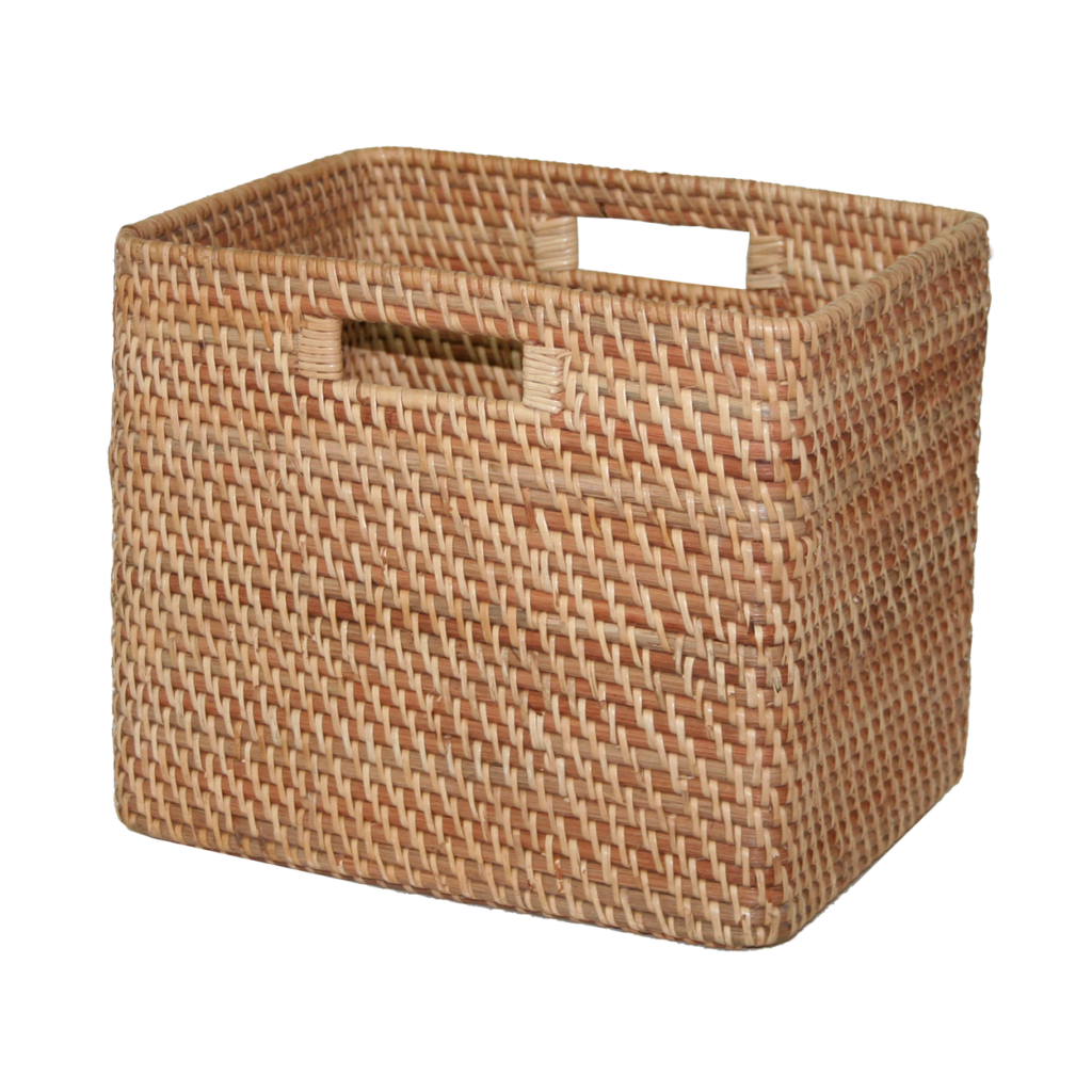 Square wicker basket to organize things