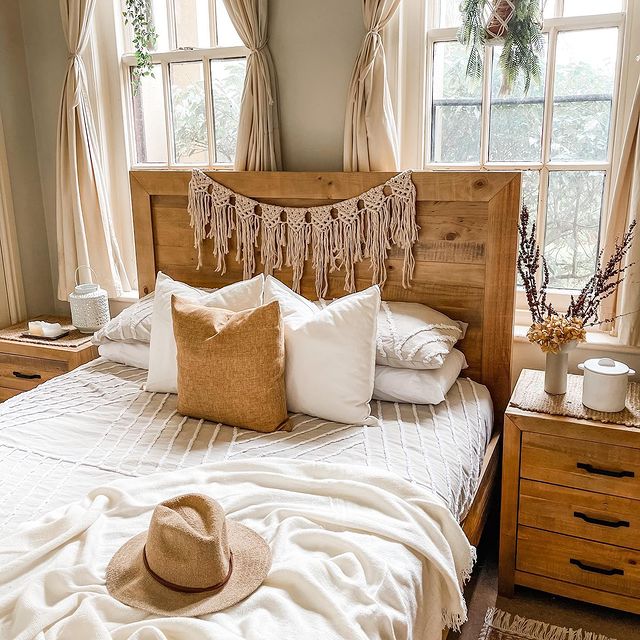 Boho bed featuring a beautiful macramé.