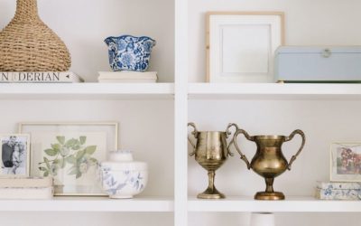 6+ Great & Easy-to-do Living Room Shelf Styling Ideas